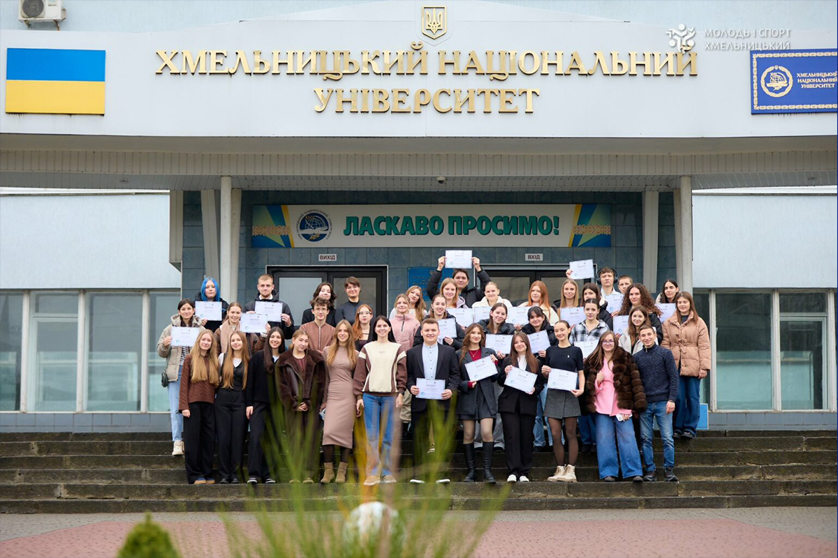 Дебати в ХНУ: Студенти-активісти взяли участь у турнірі «VOX MUNDI»